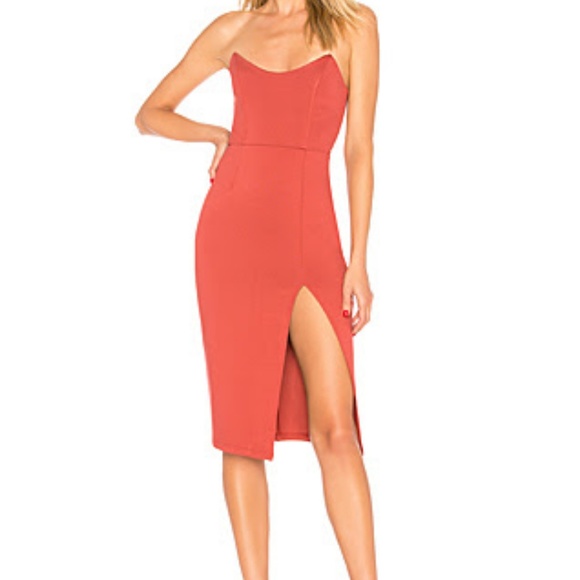 pointed strapless neckline